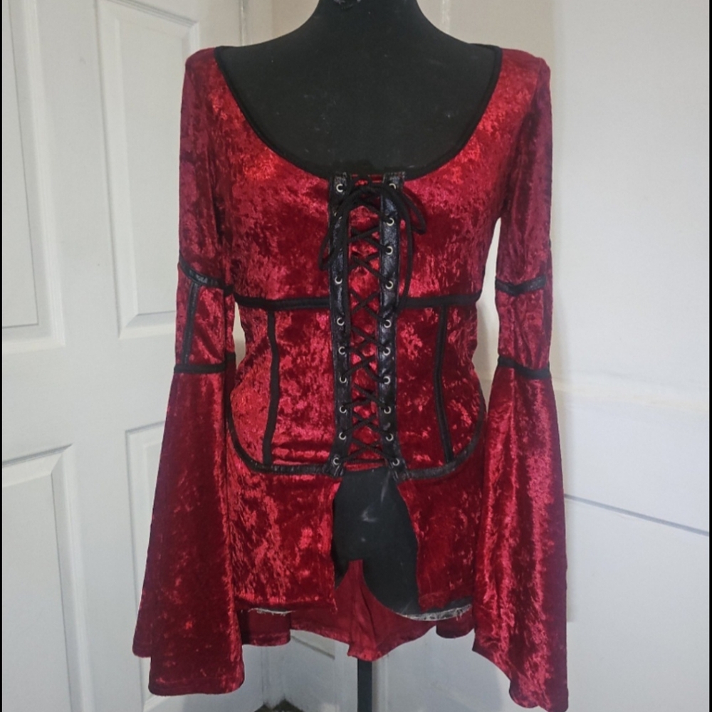 Red velvet lip service top